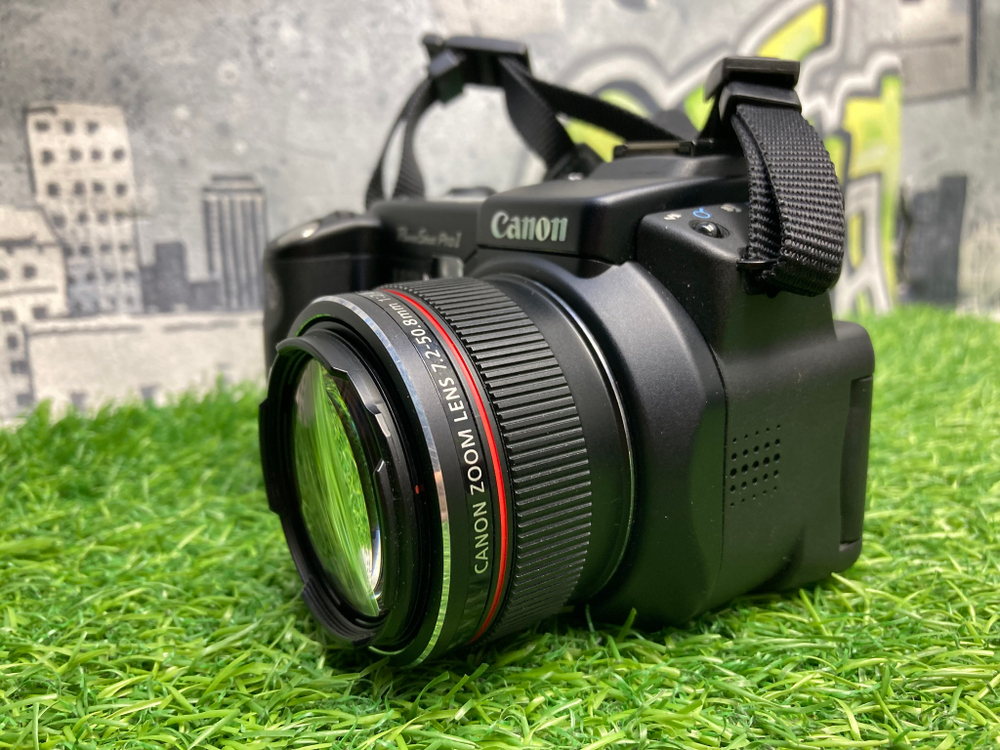 Canon PowerShot Pro1