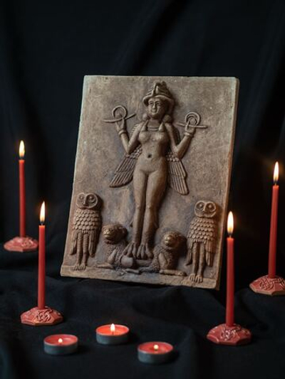 Рельеф Берни. Королева/Царица Ночи