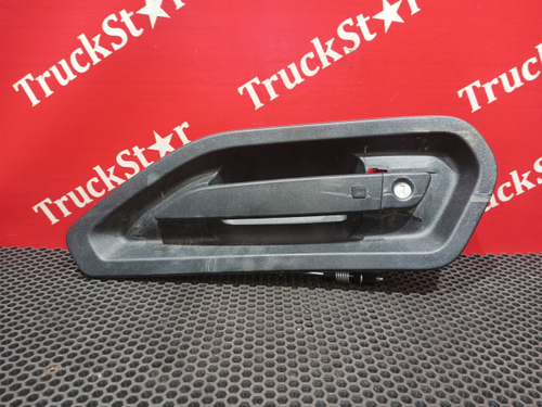 Ручка двери наружная левая 2023г.