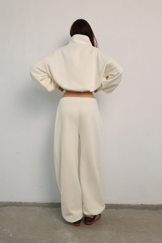 Брюки спорт кремовые