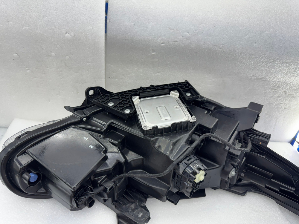 Оригинальный LED фар Nissan Sylphy ()
