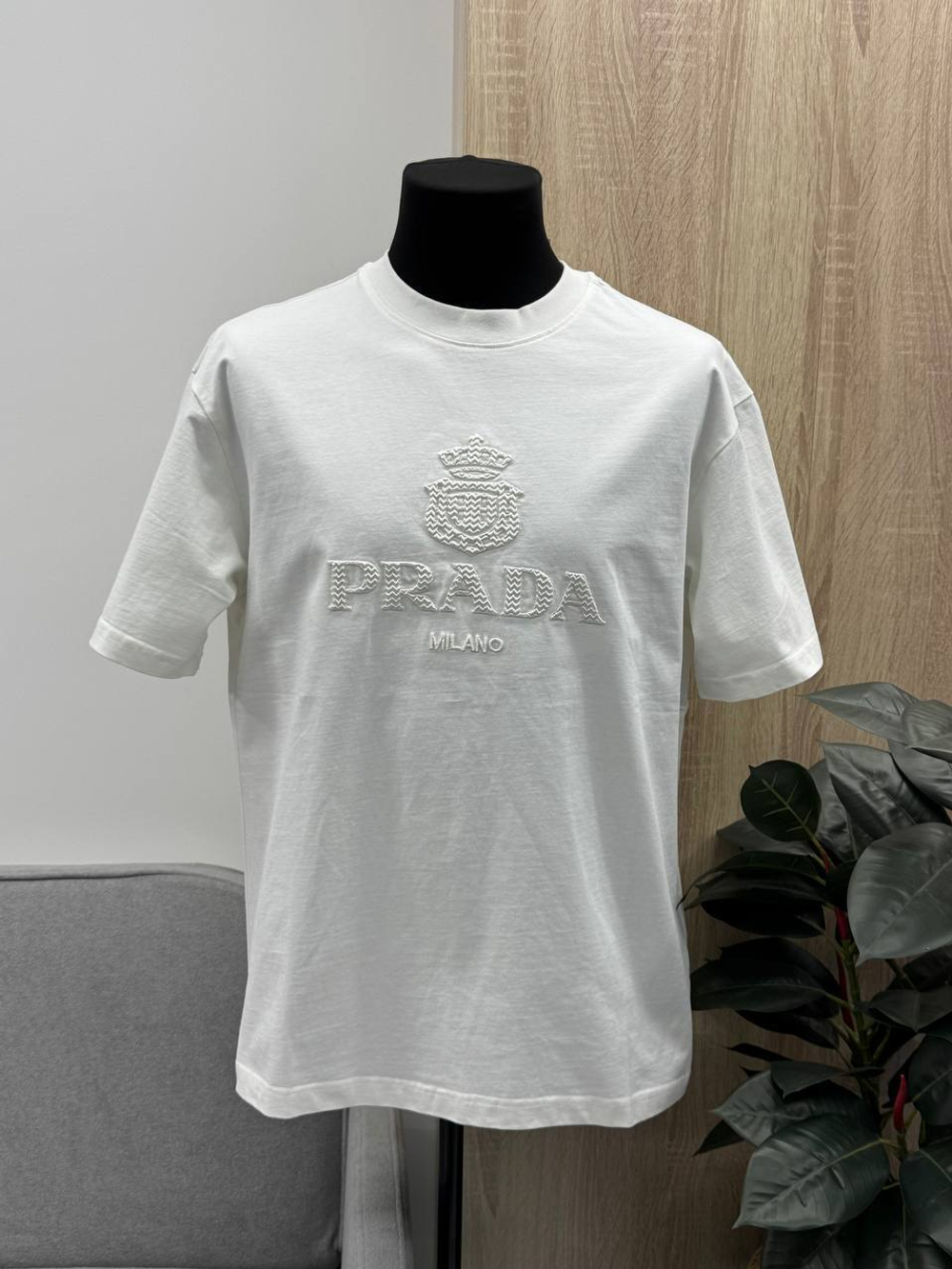 Футболка Prada