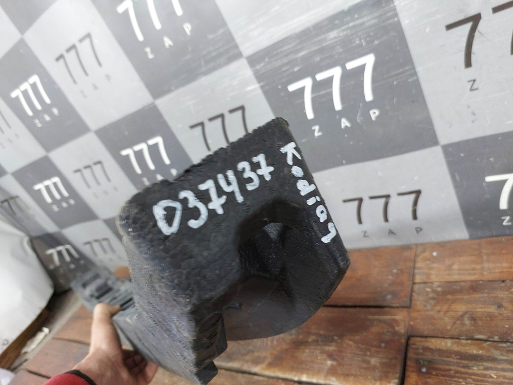 Абсорбер переднего бампера Skoda Kodiaq 16-нв Б/У Оригинал 565807248