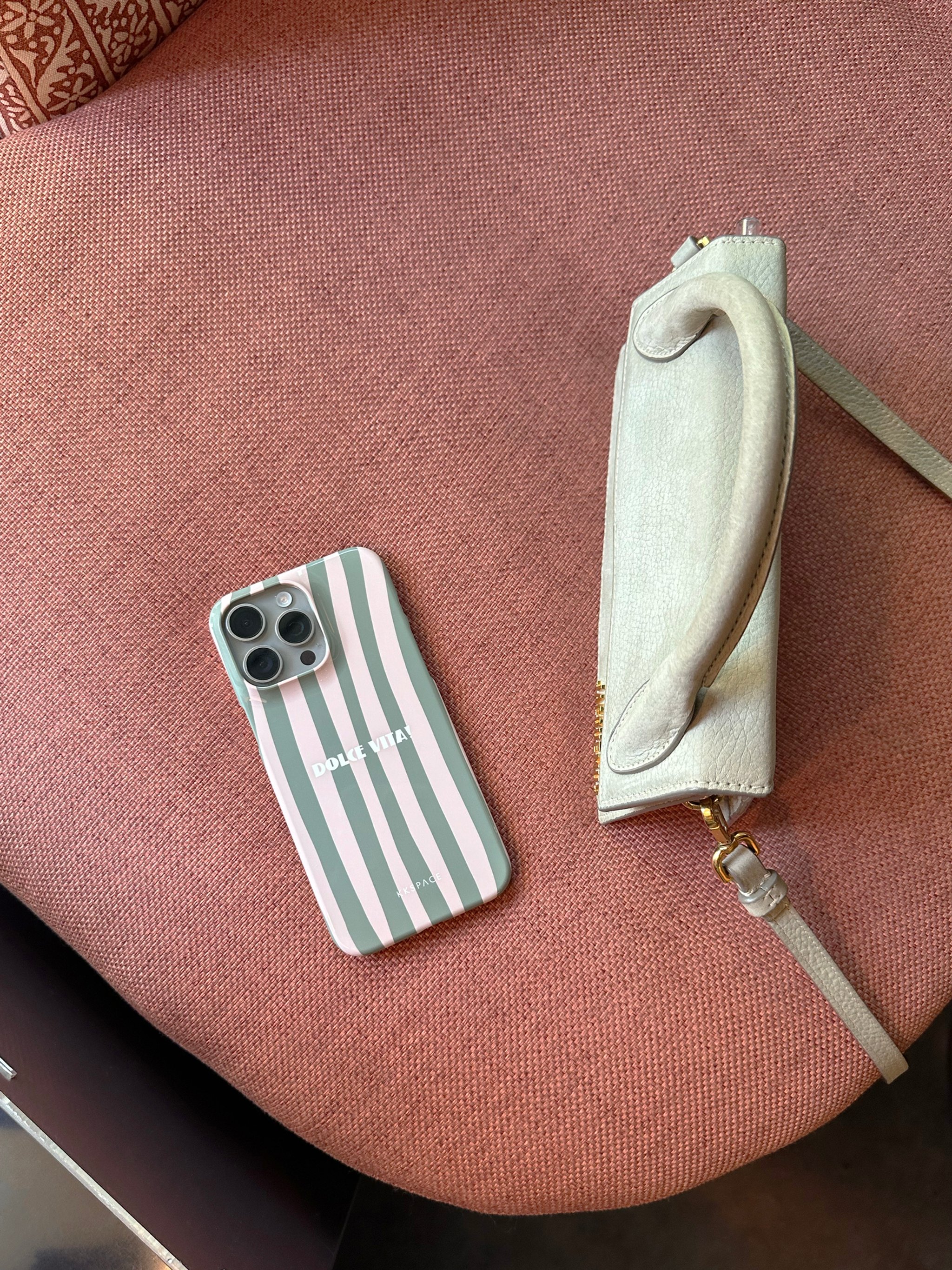 Чехол DOLCE VITA для iPhone