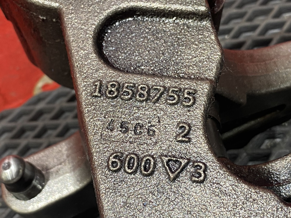 Вал рокеров в сборе 2018г.