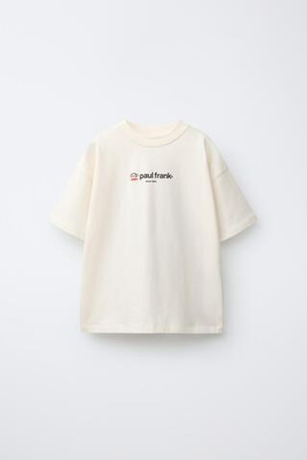 ZARA ФУТБОЛКА С ПРИНТОМ PAUL FRANK™, СВЕТЛЫЙ ЭКРЮ