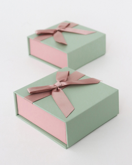 Футляр картонный, серия "ДЖУЛЬЕТТА", 90х90х36 мм