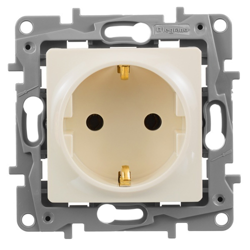 Розетка Legrand Etika с заземлением, винтовой зажим, слоновая кость (бежевый) 672321