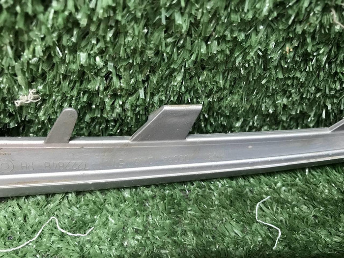 Накладка переднего бампера правая BMW X5 E70 10-13