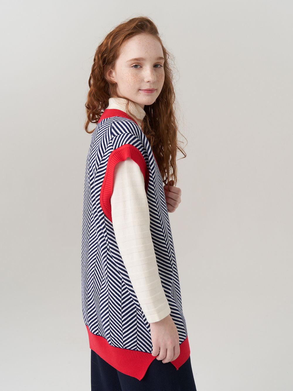 Жилетка для девочки в школу 953 индиго-коралл