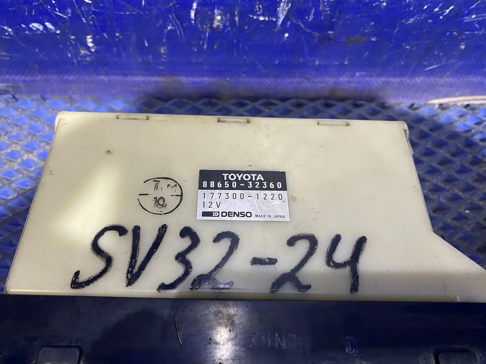 Блок управления климат-контролем TOYOTA CAMRY 1993