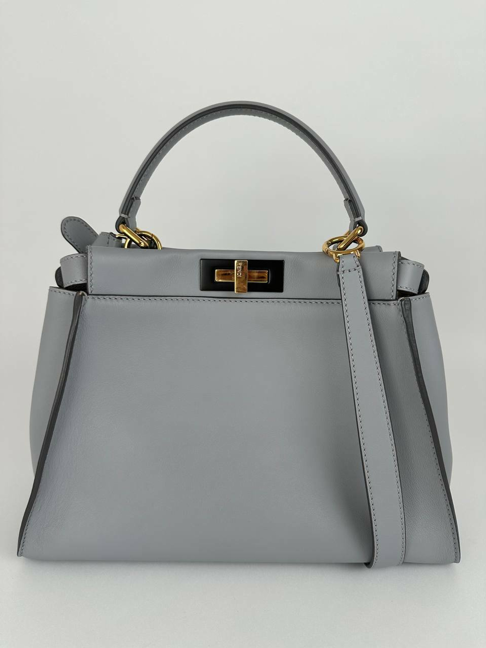 Сумка Fendi Peekaboo medium