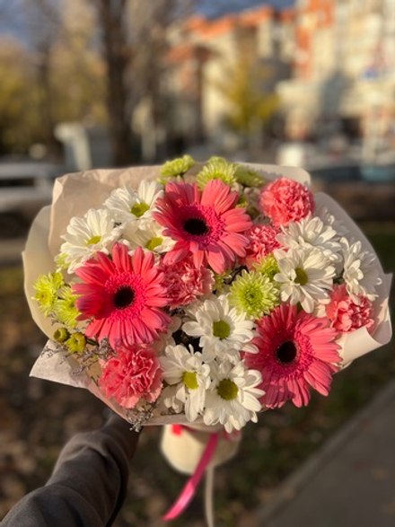 Яркий букет с герберами