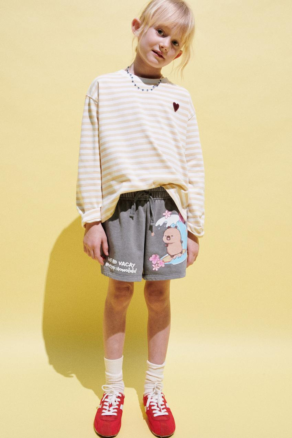 ZARA ШОРТЫ С ЭФФЕКТОМ ПОТЕРТОСТИ CAPIBARA CAPYFUN ©, АНТРАЦИТОВО-СЕРЫЙ