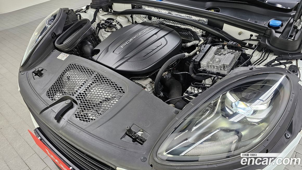 Porsche Macan 2.0 (04.2020)