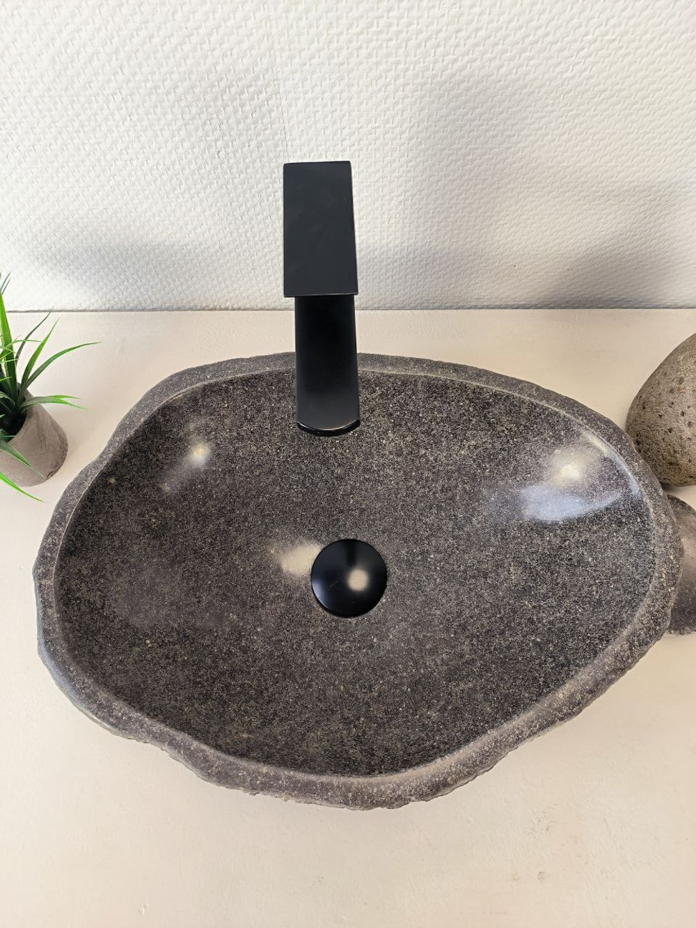 Раковина из речного камня RS-65986 46х33х14 из натурального камня