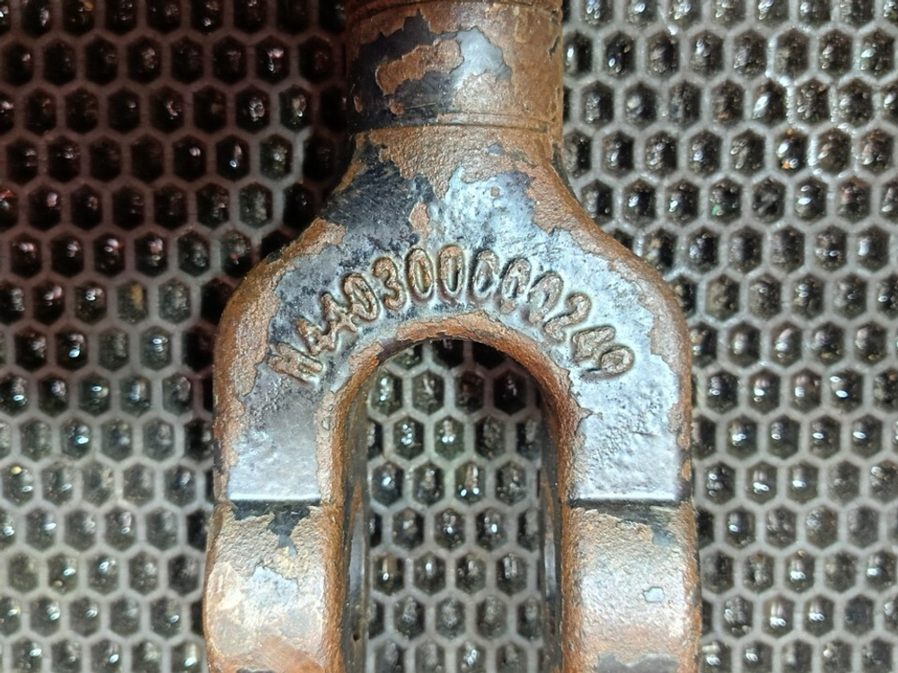 Крюк буксировочный 2023г.