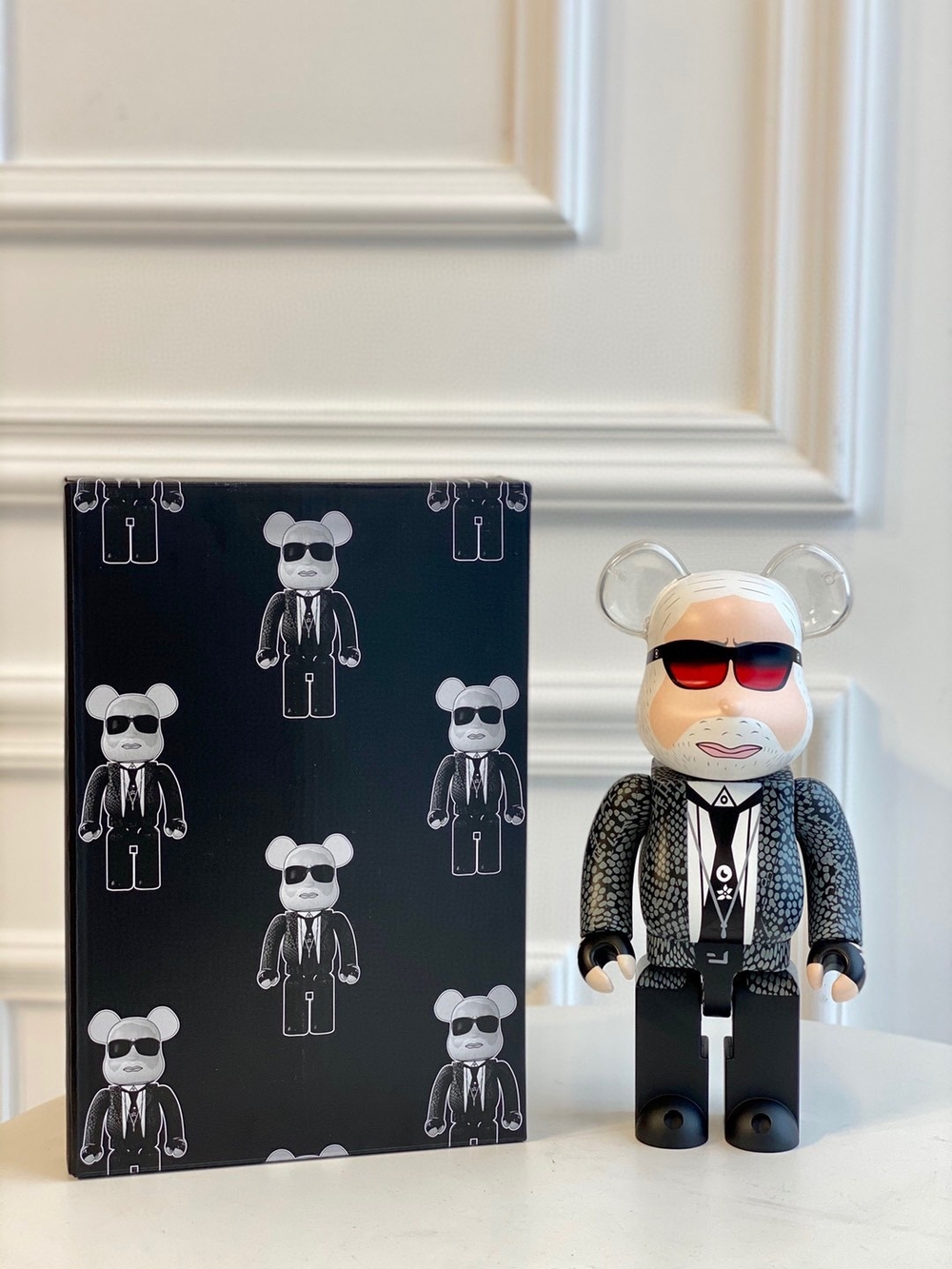 Bearbrick Karl Lagerfeld 1000%