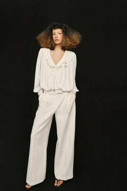 ZARA АТЛАСНАЯ БЛУЗА С ВОЛАНАМИ И ПОДПЛЕЧНИКАМИ, ЭКРЮ
