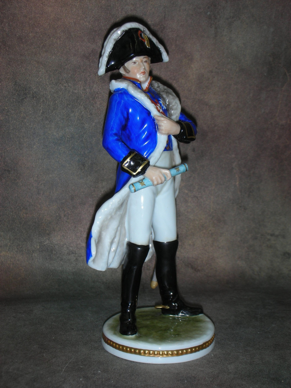 Статуэтка. Фарфор. Солдат. Маршал Наполеона. Полководец Мишель Ней. Kaiser. Германия