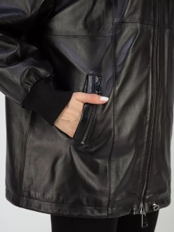 Кожаная куртка демисезонная с капюшоном