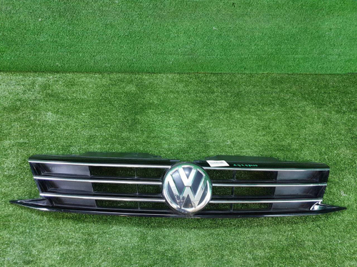 Решетка радиатора VW Jetta 6 (2014-2018)
