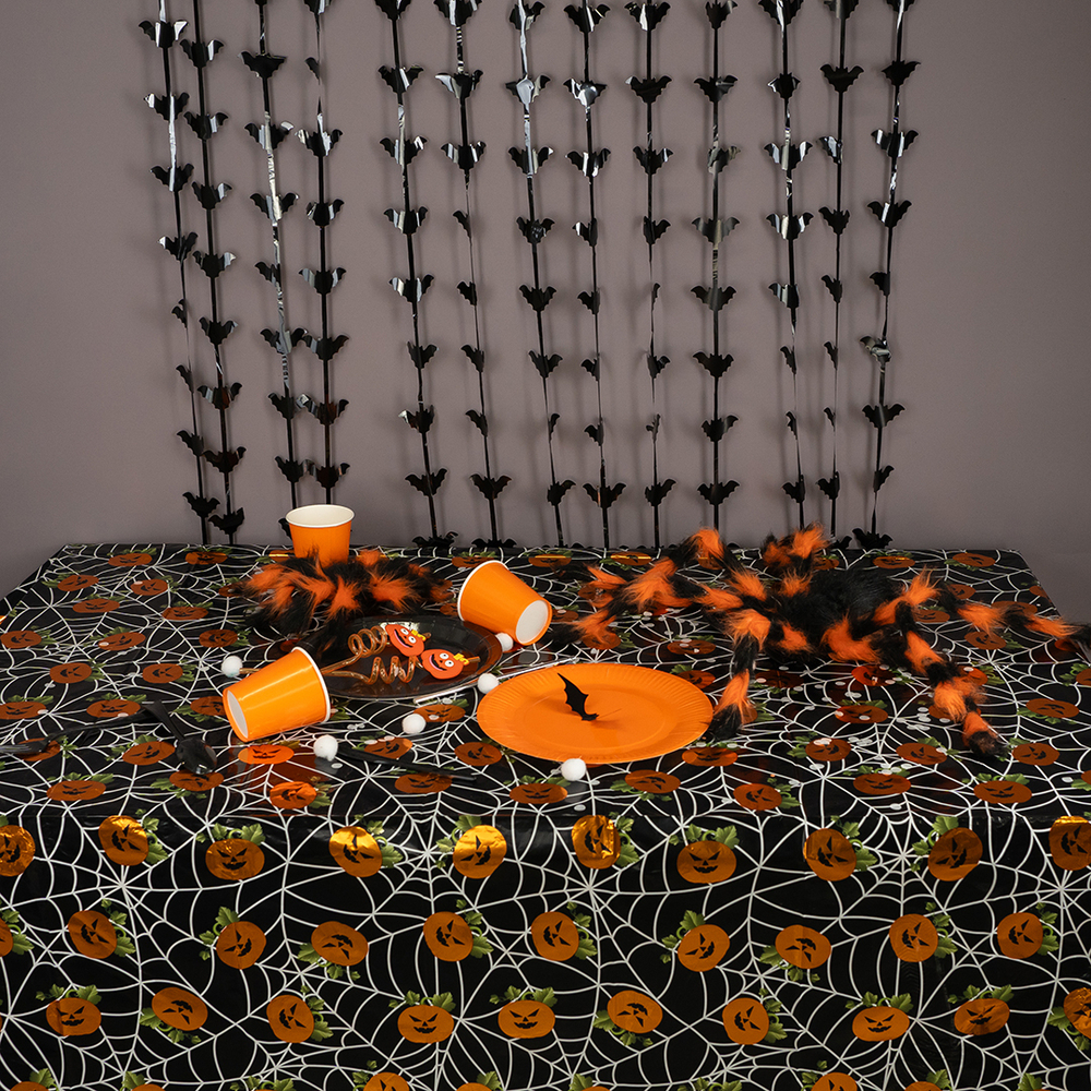 Скатерть "Блестящие тыквы" 130х180 см.