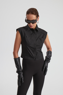 Рубашка черная без рукавов