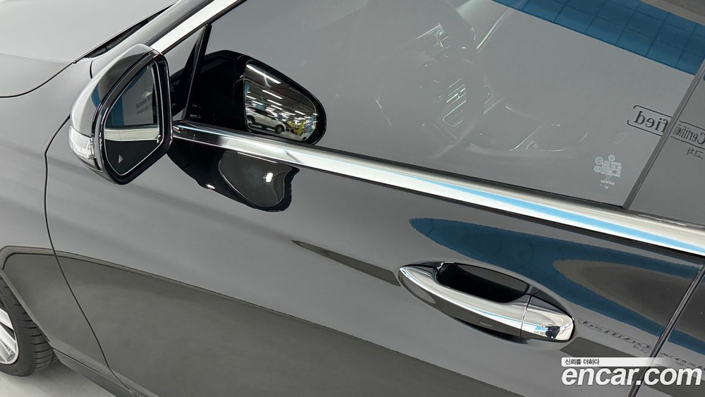 Mercedes-Benz E-Class W213 E350 4MATIC AMG Line (11.2022)