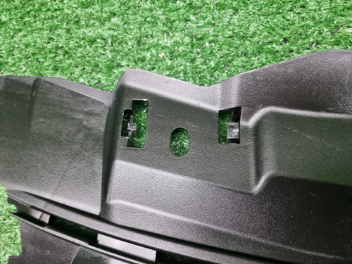 Кожух замка капота BMW 5er G60 (2023-н.в.)