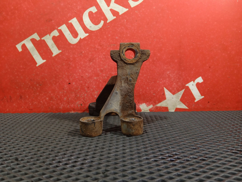 Кронштейн двигателя передний левый