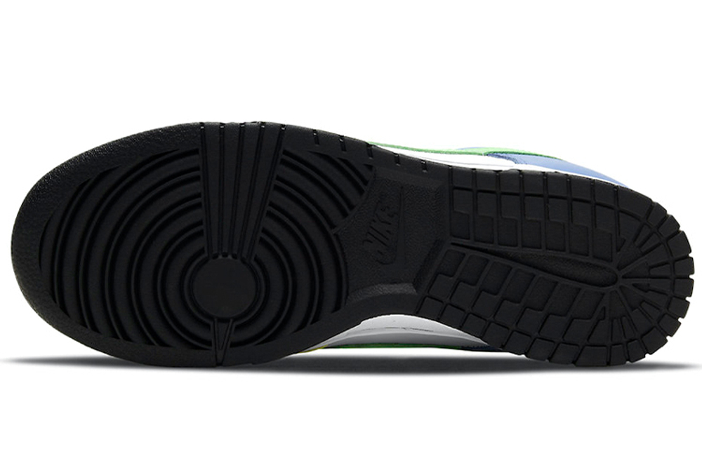 Кроссовки Nike Dunk Low "Green Strike" (Женская размерная сетка)