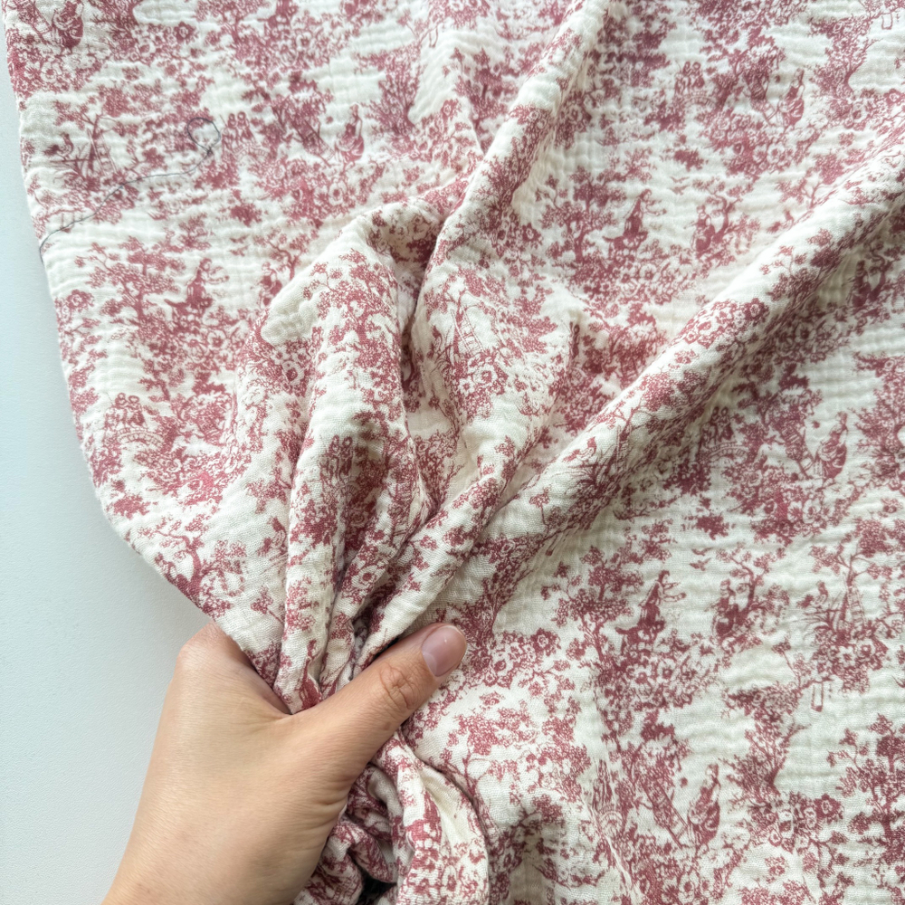 Муслин Диор (Dior) красный