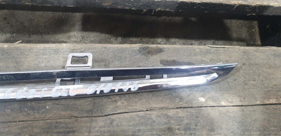 Молдинг решетки радиатора Mercedes GLC (X253) 15-19 Б/У Оригинал A2538880385