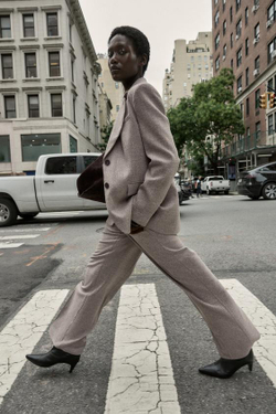 ZARA ПРЯМЫЕ БРЮКИ ИЗ ТКАНИ С ЭФФЕКТОМ РОГОЖКИ, СВЕТЛО-ПЕСОЧНЫЙ