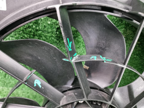 Диффузор с вентилятором Hongqi HS5 (2019-н.в.)