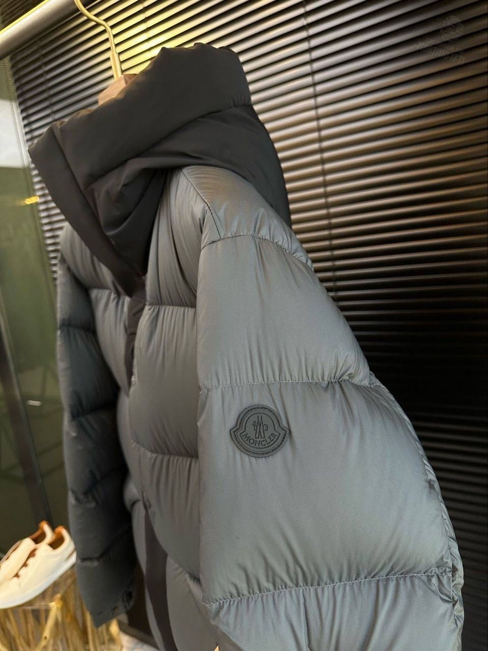 Пуховик Moncler