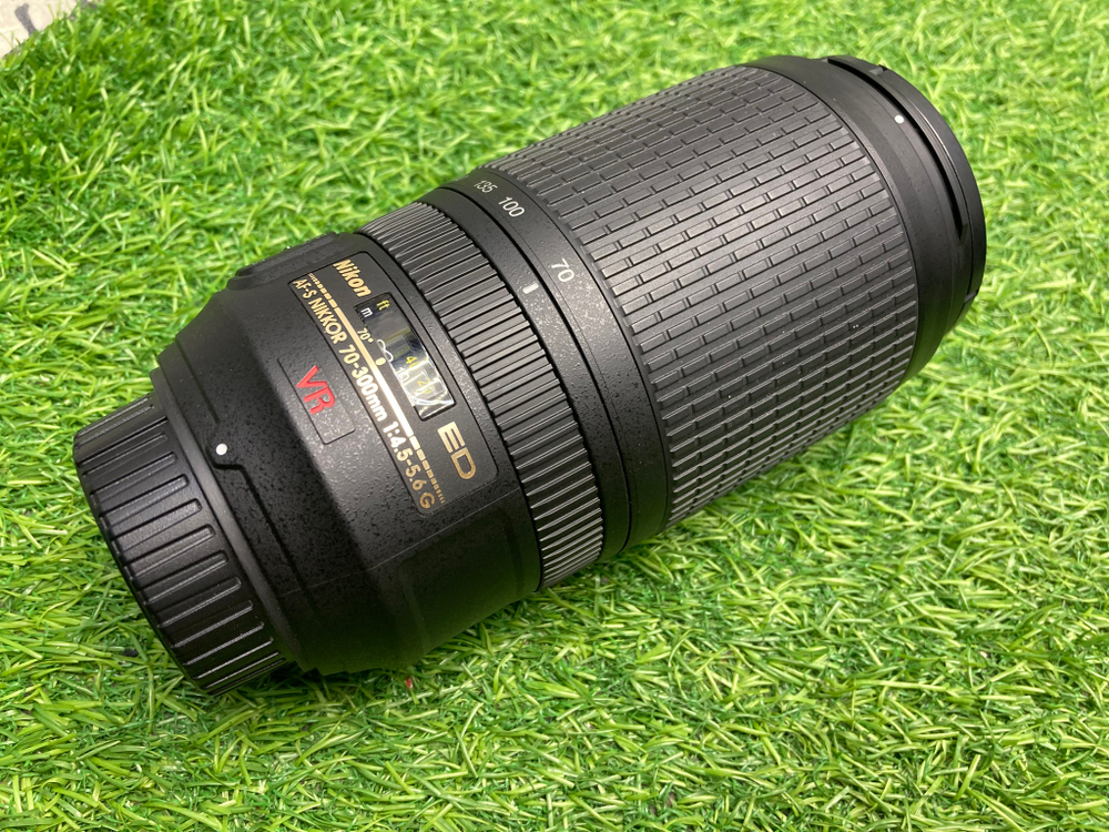 Nikon 70-300mm ED-IF AF-S VR