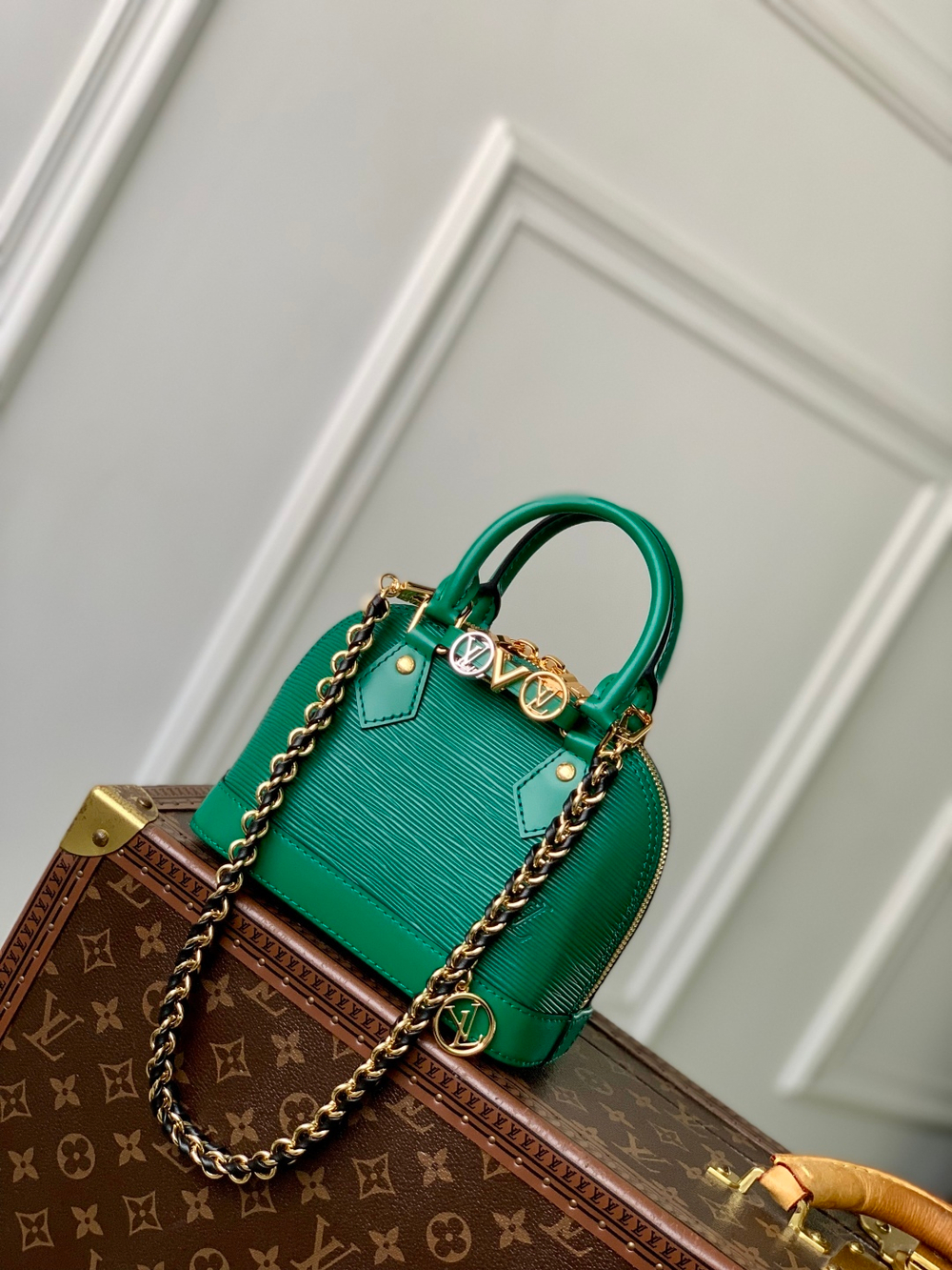 Louis Vuitton Nano Alma