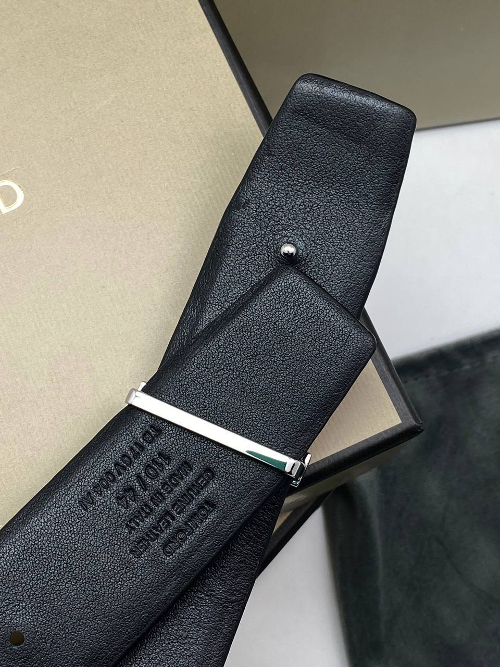 Ремень Tom Ford из кожи крокодила