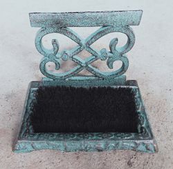 Iron Garden Подставка-скребок с щеткой для обуви