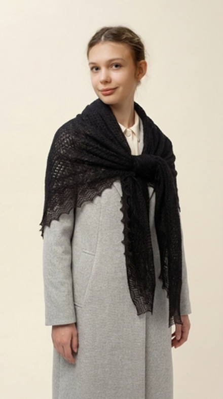 Оренбургский пуховый платок с шелком АШ120-07 черный