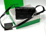 Черная кожаная сумка Cassette Bottega Veneta