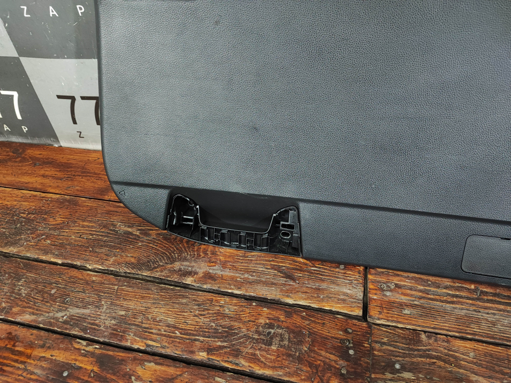 Обшивка крышки багажника Toyota RAV4 V (XA50) 18-нв Б/У Оригинал 677500R120C0