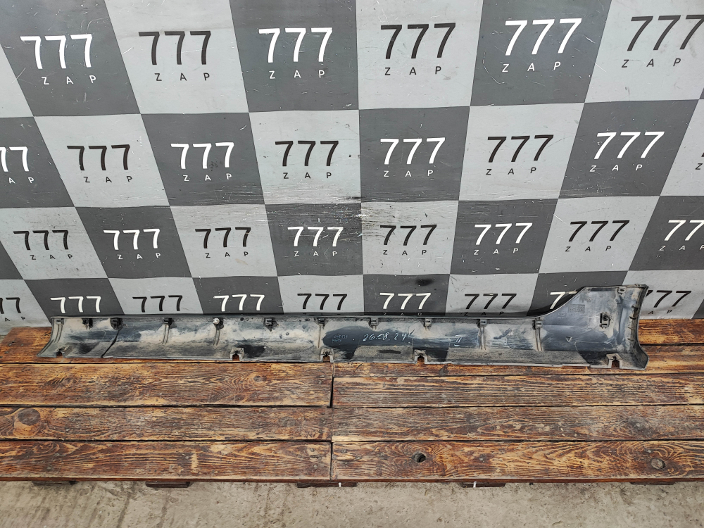 Накладка порога правого LADA Vesta 15-нв Б/У Оригинал 8450031014