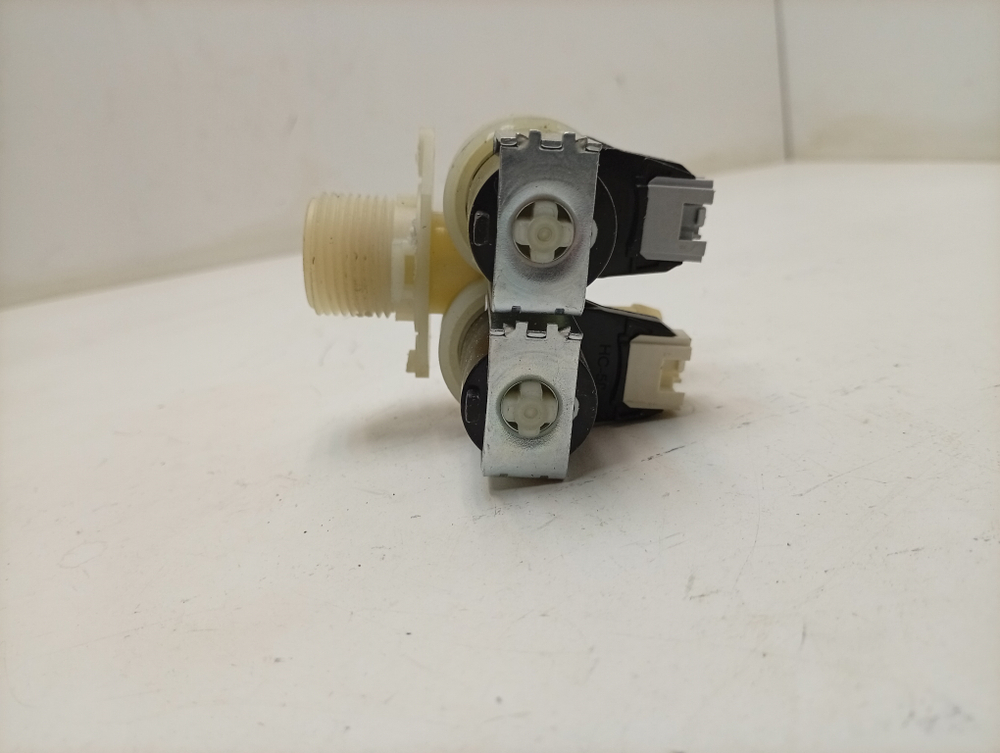 WSPE6H612A кт41 Клапан подачи воды (КЭН) стиральной машины Beko 2907930100 б/у