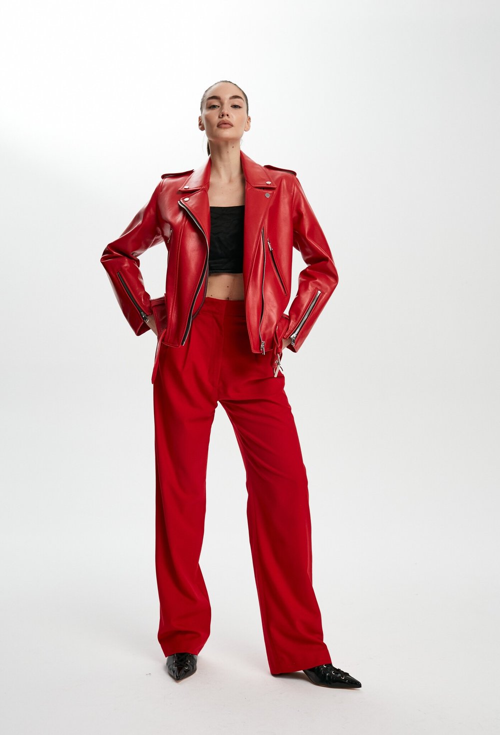 Косуха medium красная плотная кожа