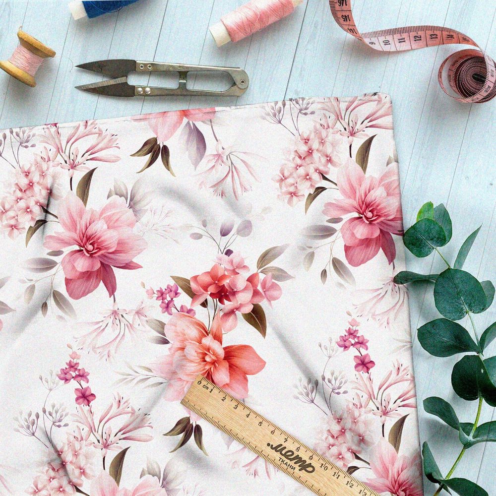 Ткань атлас утончённые нежные цветы на бежевом фоне