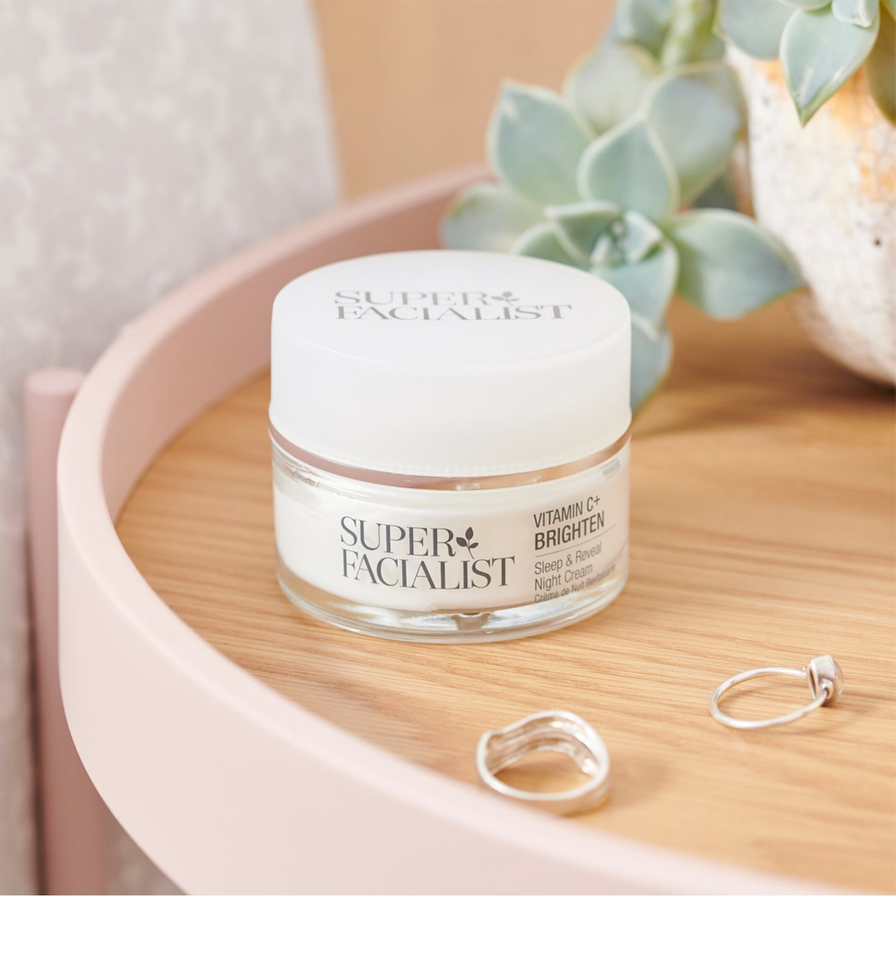 Super Facialist Vitamin C+ Brighten - осветляющий ночной крем /   50  ml  / GTIN 5060388885199