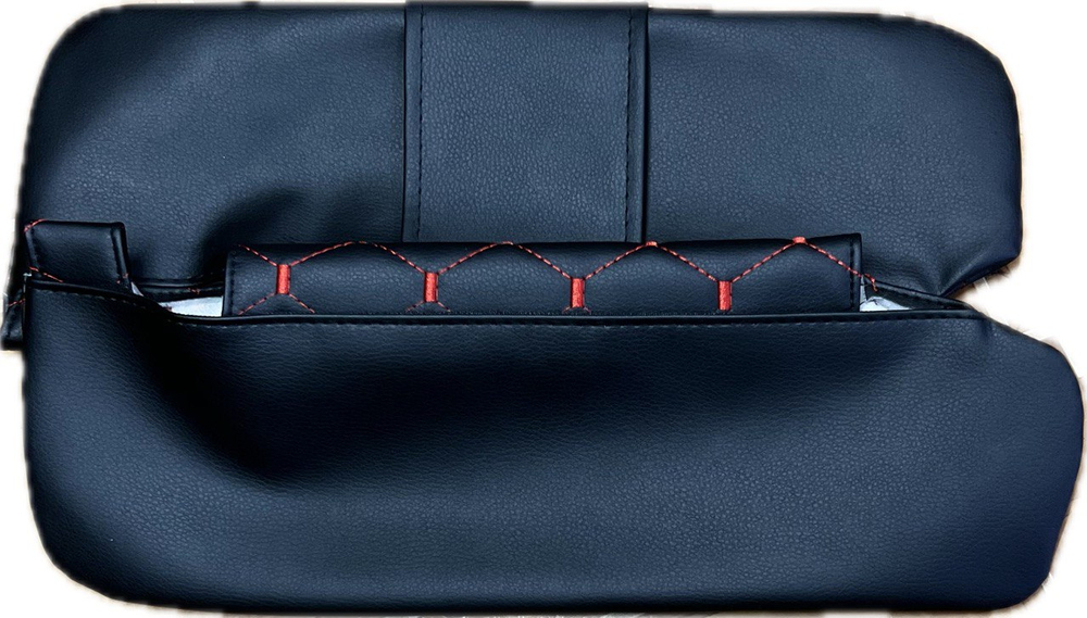 Чехлы на козырьки ЛАДА Ларгус, РЕНО Логан, Дастер, Сандеро (красная нить Рубин)